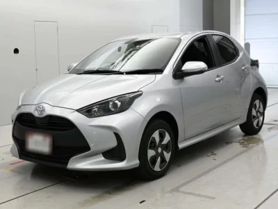Toyota YARIS  с аукциона в Японии