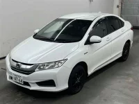 Honda GRACE лот № 70105 оценка 3.5  с аукциона в Японии 3
