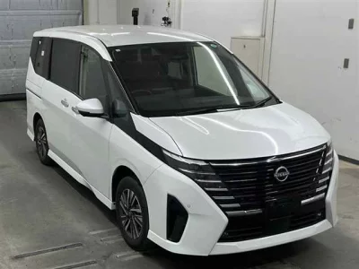 Nissan SERENA  с аукциона в Японии