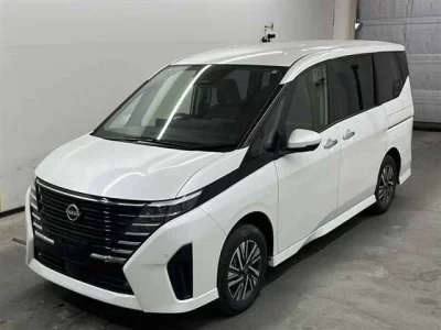 Nissan SERENA  с аукциона в Японии