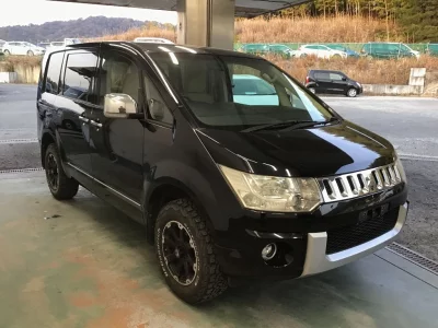 Mitsubishi DELICA D5