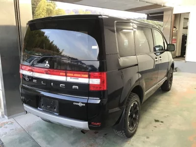 Mitsubishi DELICA D5