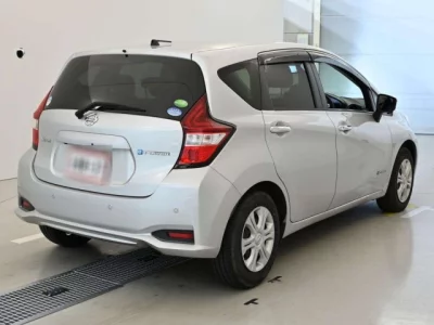 Nissan NOTE  с аукциона в Японии