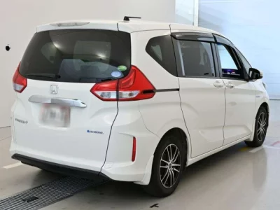 Honda FREED  с аукциона в Японии