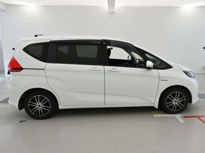 Honda FREED  с аукциона в Японии
