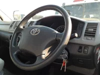 Toyota HIACE VAN лот № 30321 оценка 3  с аукциона в Японии 8