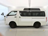 Toyota HIACE VAN лот № 30321 оценка 3  с аукциона в Японии 3