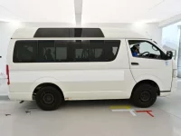 Toyota HIACE VAN лот № 30321 оценка 3  с аукциона в Японии 2