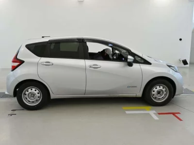 Nissan NOTE  с аукциона в Японии