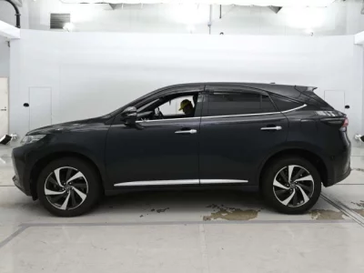 Toyota HARRIER  с аукциона в Японии