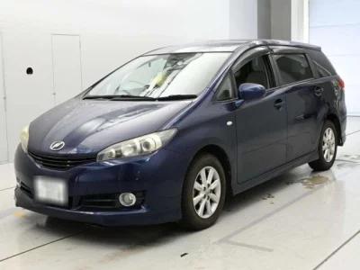 Toyota WISH  с аукциона в Японии