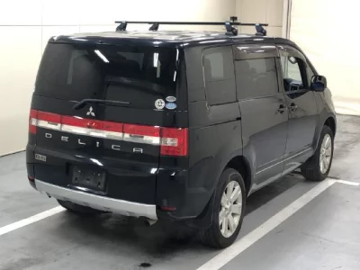 Mitsubishi DELICA D5