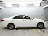 Toyota CROWN лот № 30356 оценка 4.5  с аукциона в Японии 2