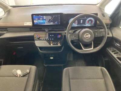 Nissan SERENA  с аукциона в Японии