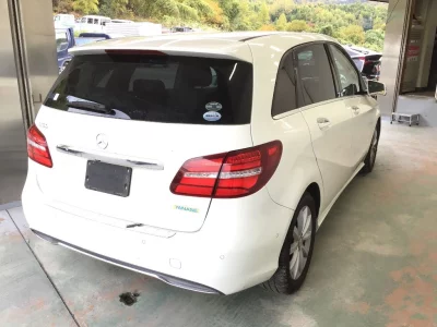 Mercedes-Benz B CLASS