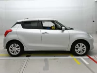 Suzuki SWIFT лот № 30365 оценка 4.5  с аукциона в Японии 2