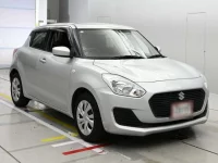 Suzuki SWIFT лот № 30365 оценка 4.5  с аукциона в Японии 4