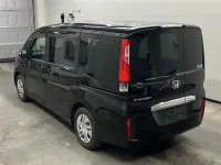 Honda STEP WAGON лот № 11061 оценка 4  с аукциона в Японии 1