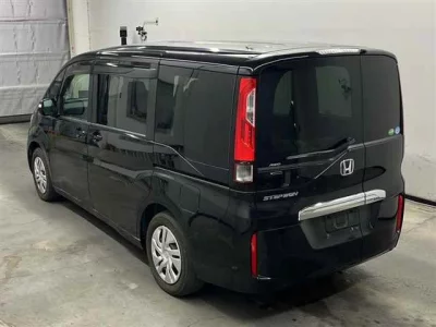 Honda STEP WAGON  с аукциона в Японии
