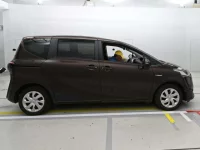 Toyota SIENTA лот № 11018 оценка 3.5  с аукциона в Японии 2