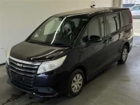 Toyota NOAH лот № 70184 оценка R  с аукциона в Японии 3