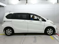 Honda FREED лот № 30403 оценка 3.5  с аукциона в Японии 2