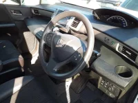 Honda FREED лот № 30403 оценка 3.5  с аукциона в Японии 8