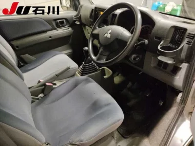 Mitsubishi MINICAB VAN