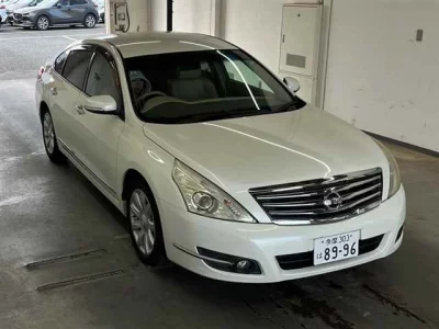 Nissan TEANA