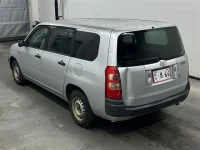 Toyota SUCCEED лот № 10207 оценка 3  с аукциона в Японии 1