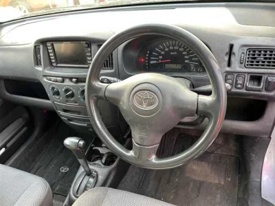 Toyota SUCCEED  с аукциона в Японии