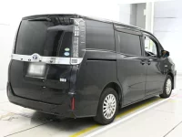 Toyota VOXY лот № 11039 оценка R  с аукциона в Японии 1