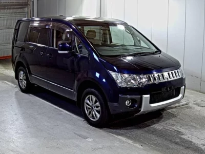 Mitsubishi DELICA D5