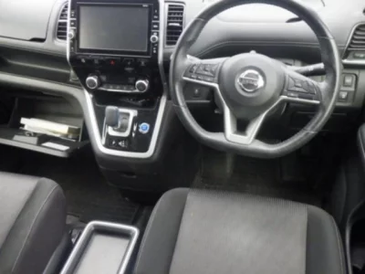 Nissan SERENA  с аукциона в Японии