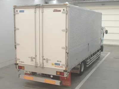 Isuzu FORWARD  с аукциона в Японии