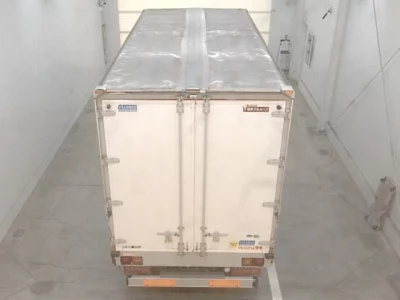 Isuzu FORWARD  с аукциона в Японии