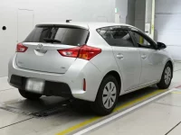 Toyota AURIS лот № 11070 оценка 3.5  с аукциона в Японии 1