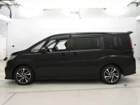 Honda STEP WAGON лот № 30457 оценка 5  с аукциона в Японии 3