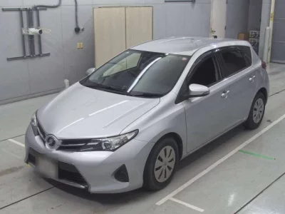 Toyota AURIS  с аукциона в Японии