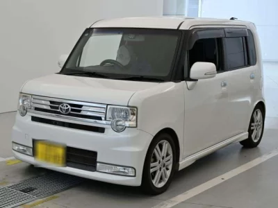 Toyota PIXIS SPACE