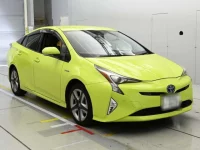 Toyota PRIUS лот № 11090 оценка RA  с аукциона в Японии 4