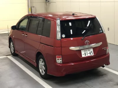 Toyota ISIS