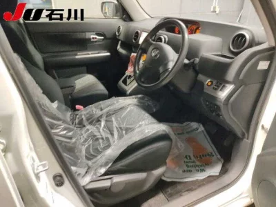 Toyota COROLLA RUMION