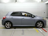 Toyota AURIS лот № 30496 оценка 4  с аукциона в Японии 2