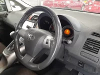 Toyota AURIS лот № 30496 оценка 4  с аукциона в Японии 8