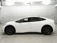 Toyota PRIUS лот № 30501 оценка S  с аукциона в Японии 3