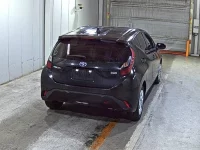 Toyota AQUA лот № 3005 оценка 4  с аукциона в Японии 4