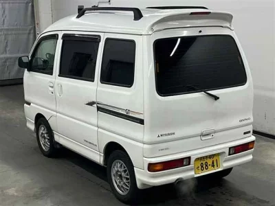 Mitsubishi MINICAB VAN