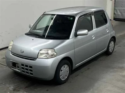 Daihatsu Esse