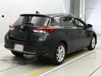 Toyota AURIS лот № 30525 оценка 4  с аукциона в Японии 1